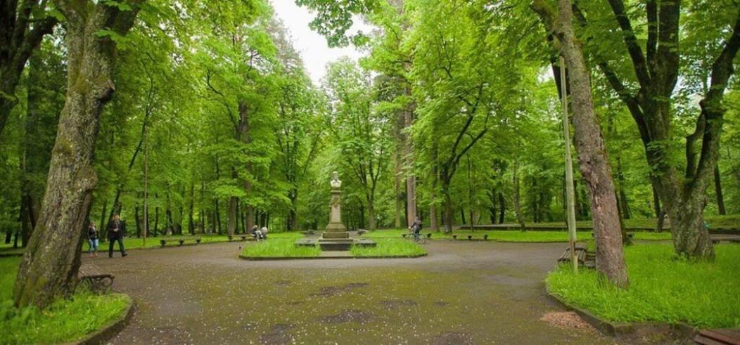 Отель Центр Трускавца تريسكافيتس المظهر الخارجي الصورة